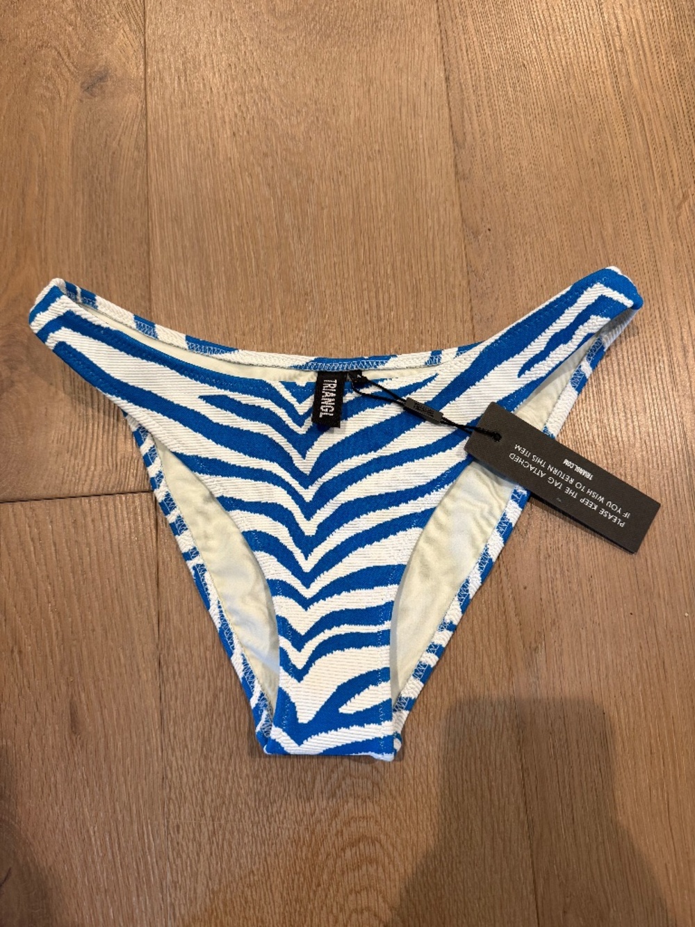 Size large women’s Triangl  ZEBRA SPLASH SCOOP BIKINI BOTTOM